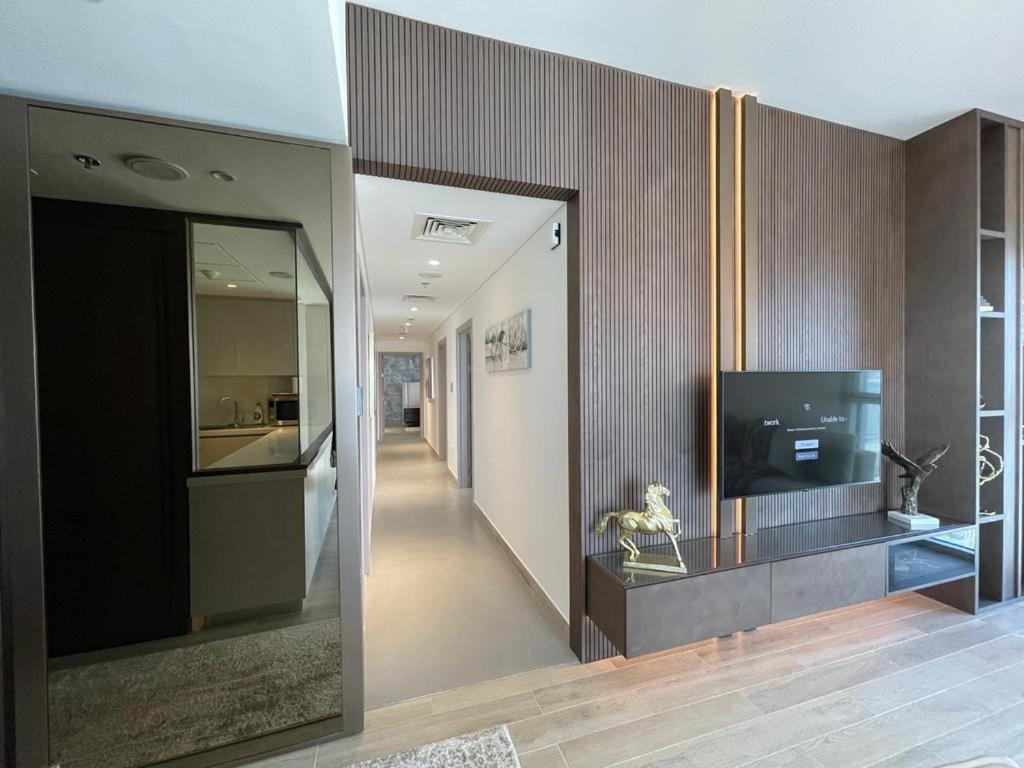 Smart Living Apartment Абу-Даби Экстерьер фото