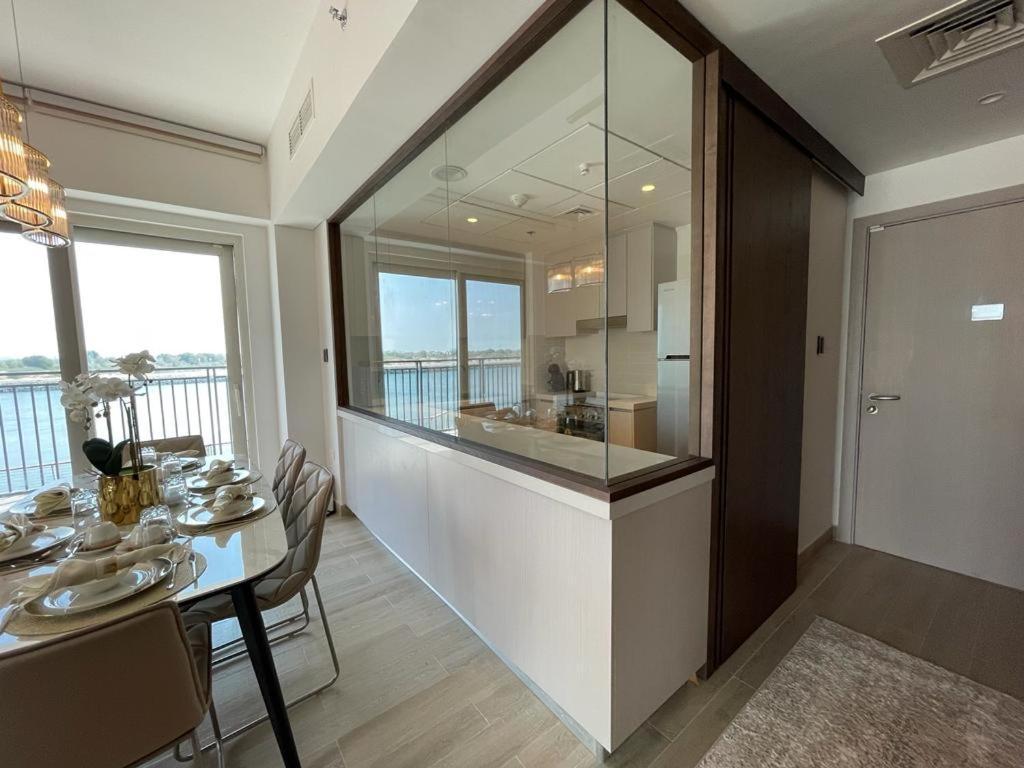 Smart Living Apartment Абу-Даби Экстерьер фото